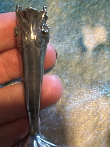 Miniature White Metal Art Nouveau Vase - Picture 9 of 15