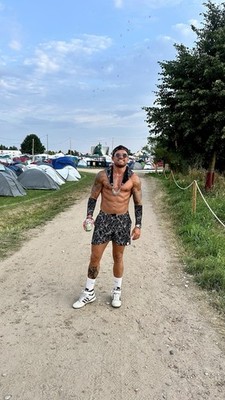 Herren Festival Outfit Co Ord Set schwarz reflektierend Rave Ibiza Sommer Top & Shorts