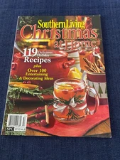 Southern Living Magazine - Christmas at Home - 2005 - Good Cond