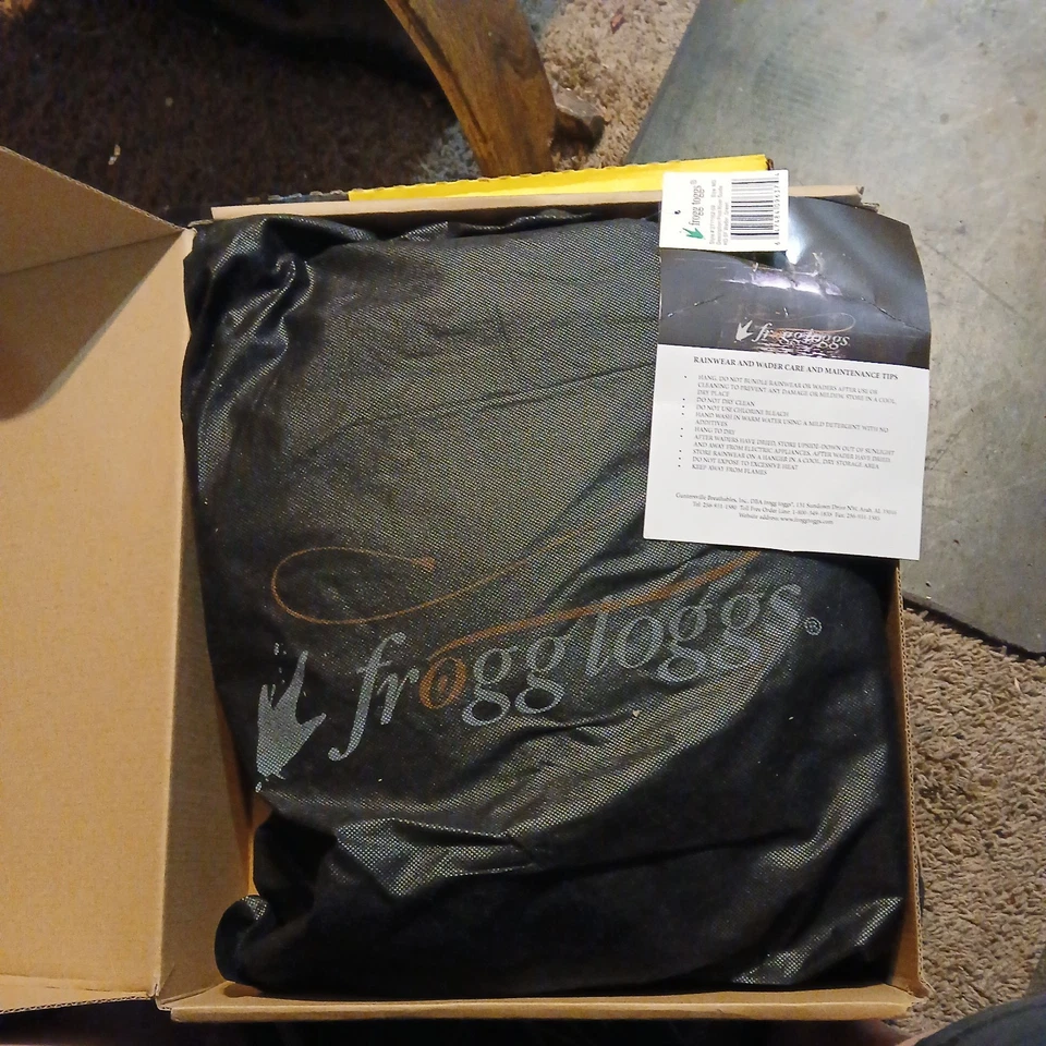 Frogg Toggs nuevo con etiquetas en caja original talla 12 vadeadores de pecho para hombre PVC tacos Foto 3 de 4