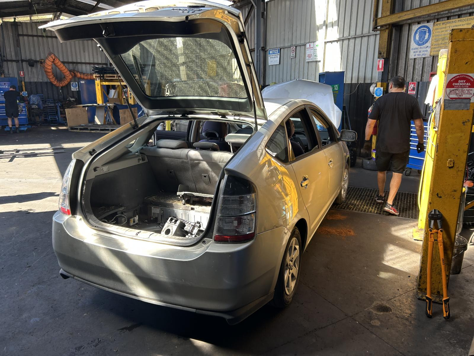 Toyota Prius Smart Key ECU NHW20 10/2003-04/2009 - thumbnail 8