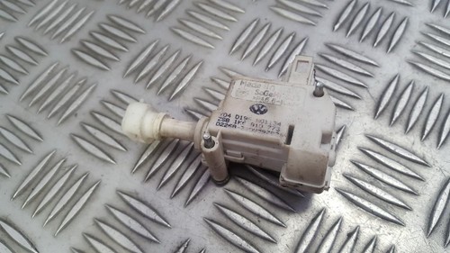 1k6910773 Stellmotor Microschalter, Heckklappe Heckklappenschloss DE439926-17