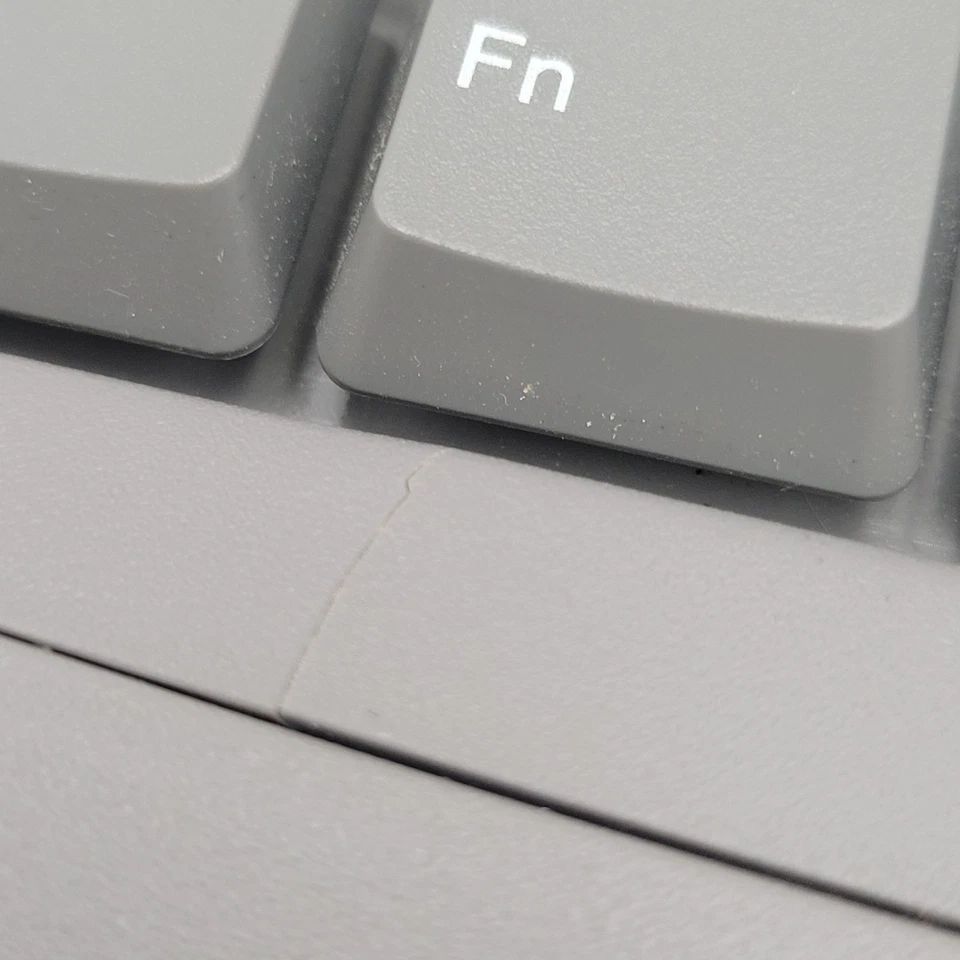 Vtg Toshiba Satellite Pro Series 425CDT /810 PA1225U Pentium Works Powers On - Image 4 of 4