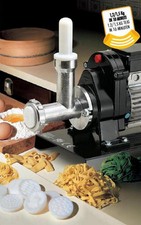 Torchio  Pasta  con 10+2 Trafile - Professionale 450W Reber ®
