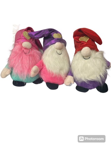 Linzy Plush Gnome 11" Valentines Toy Heart Theme Green With Pink Hat - Picture 9 of 9