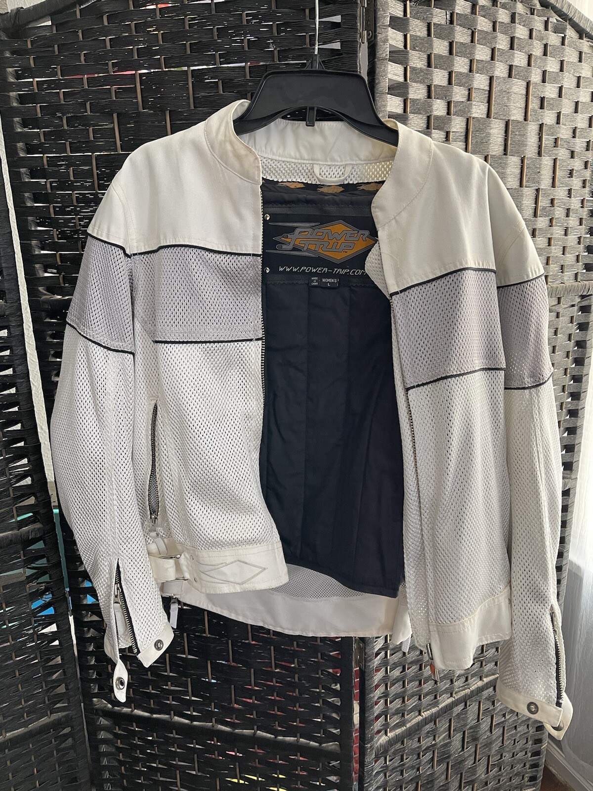 Picture 1 of 11