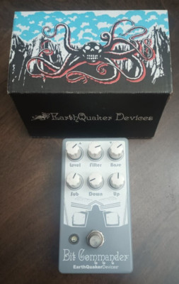 Earthquaker Devices Bit Commander Octave Fuzz Synth Synthesizer Effects Pedal