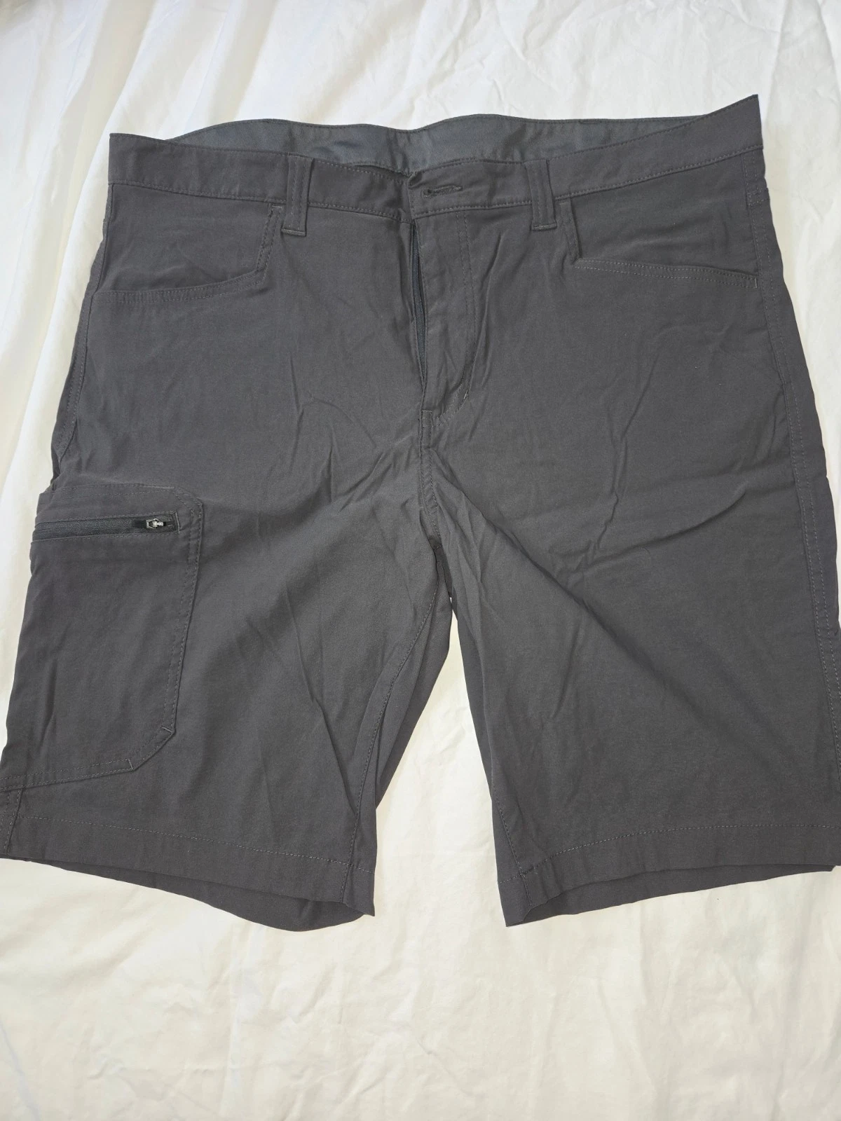 Eddie Bauer Rainier Shorts Mens 38x11 Dark Gray Outdoor Hiking
Opens in a new window or tab