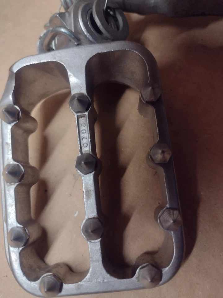 Pinos e molas para pés Honda CRF450R Fastway 2011 - Imagem 4 de 4