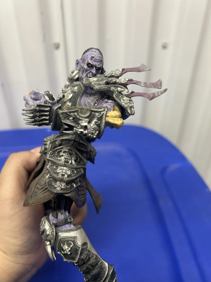 Figura World of Warcraft Undead Rogue Foto 3 de 4