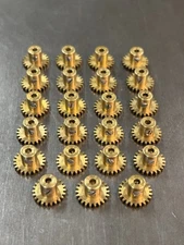 QTY 1 KEMTRON BRASS PINION GEAR 48 PITCH 22 TEETH 3/32" BORE SLOT CAR / RAILROAD