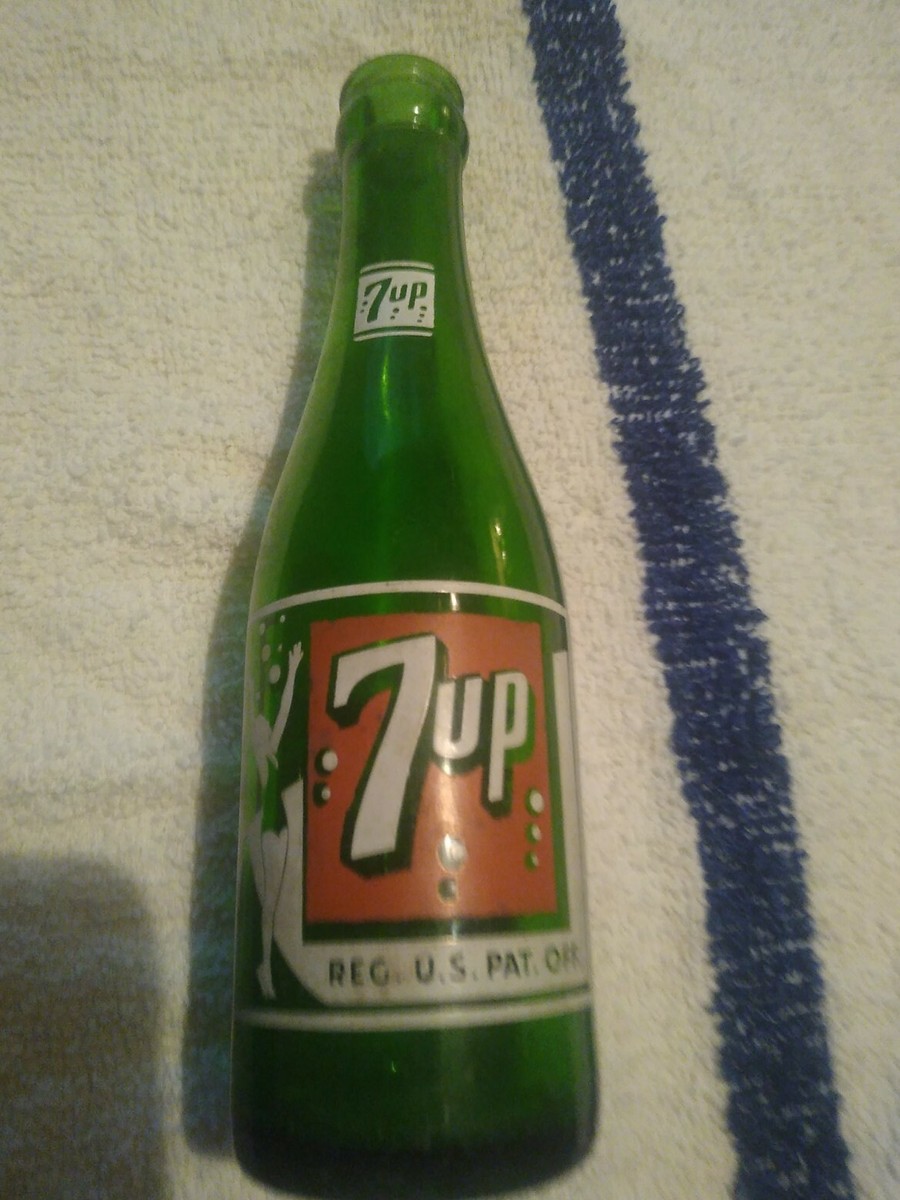 Vintage Seven-Up 7up Hackensack,NJ 1960 Soda Bottle 7oz Green
