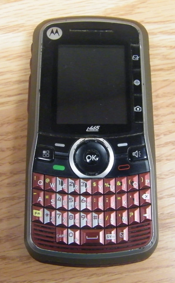 *PARTS* Motorola Clutch i465 - Red (Boost Mobile) Smartphone Bar Cellular Phone - Image 3 of 4