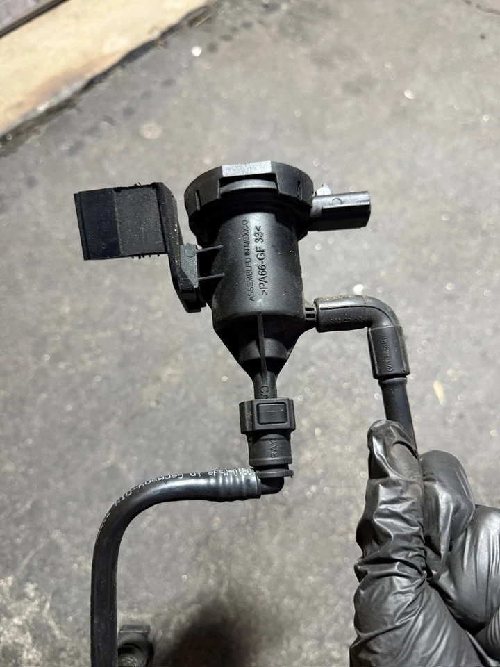 2013-16 MERCEDES BENZ ML350 ТОПЛИВА ПАРА КАНИСТРА ПРОДУВКИ СОЛЕНОИД OEM - Изображение 3 из 4