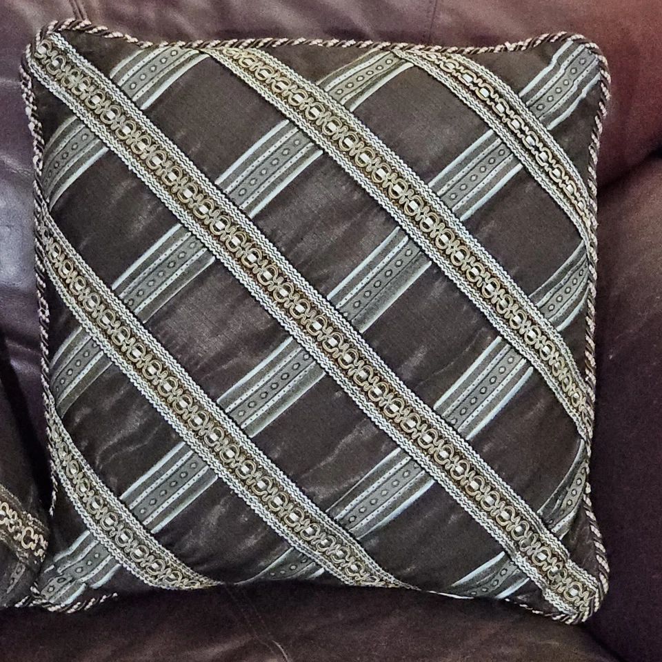 2 Croscill Royal 带状枕头棕色绿色金色挂毯线圈豪华  — 第 4/4 张图片