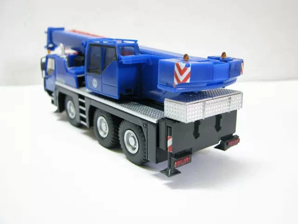Herpa LIEBHERR LTM 1045/1 German Federal Technical Rescue Agency Crane Toys 1:87 - Image 4 of 4