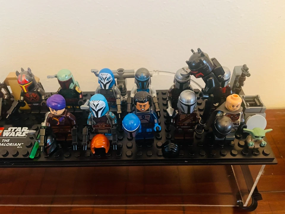 Lego Star Wars Disney Mandalorian Completo 24 Minifigura Ultimate Set Din Grogu Foto 3 de 4