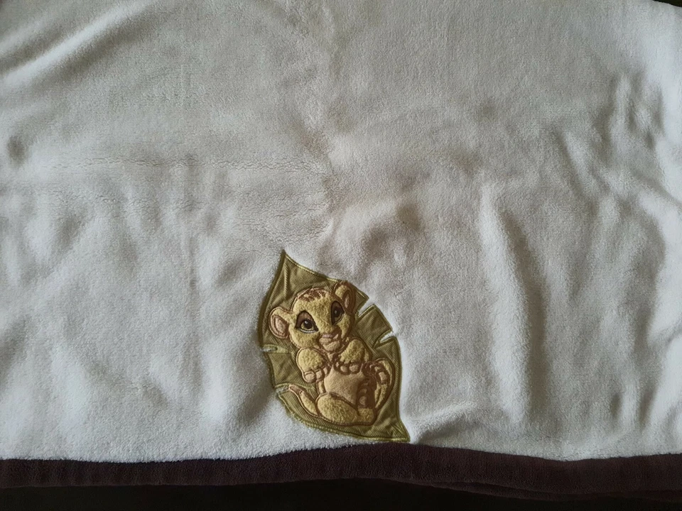 Disney El Rey León Bebé Simba Color Crema Suave Polar Manta KidsLine 30*40 Foto 2 de 4