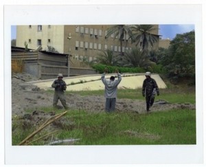 2003 3rd ID Arrest Man in Off-Limits Area Baghdad Iraq 8x10 Original Photo