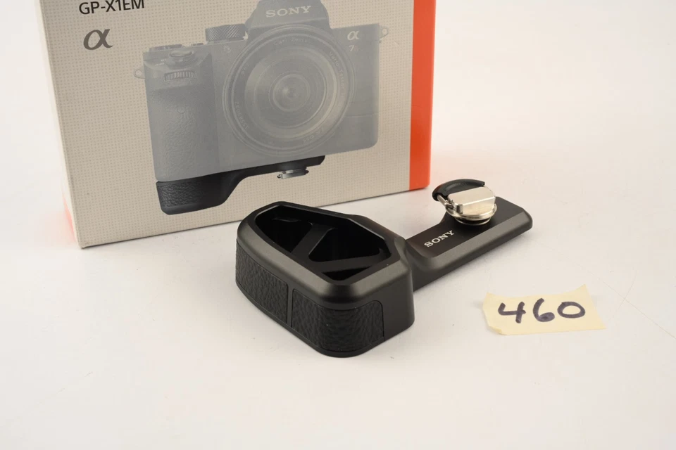 Extensión de agarre Sony GP-X1EM para A9, 7RM2, 7SM2 y 7M2 Foto 3 de 4