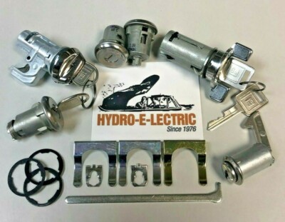 NEW 1970-1972 Chevelle & Malibu Complete OEM Lock set with Console lock- GM keys