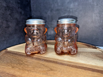 Vintage Pink Glass Honey Bear Salt & Pepper Shakers Set Metal Lids