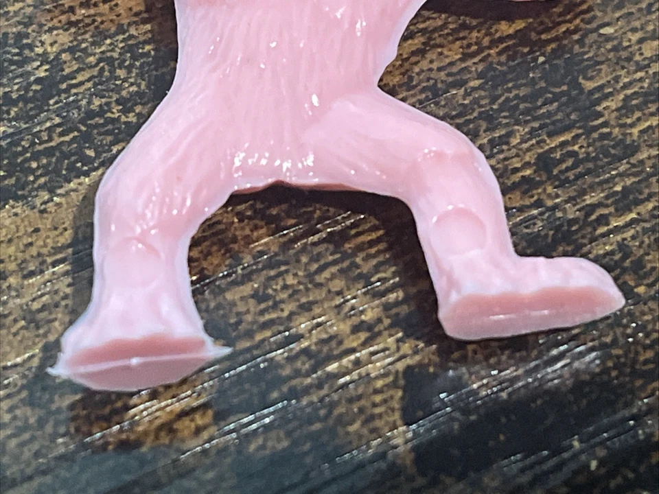 Figura de plástico plana Universal Monsters Palmer años 60 rosa único 2"" King Kong Foto 3 de 4