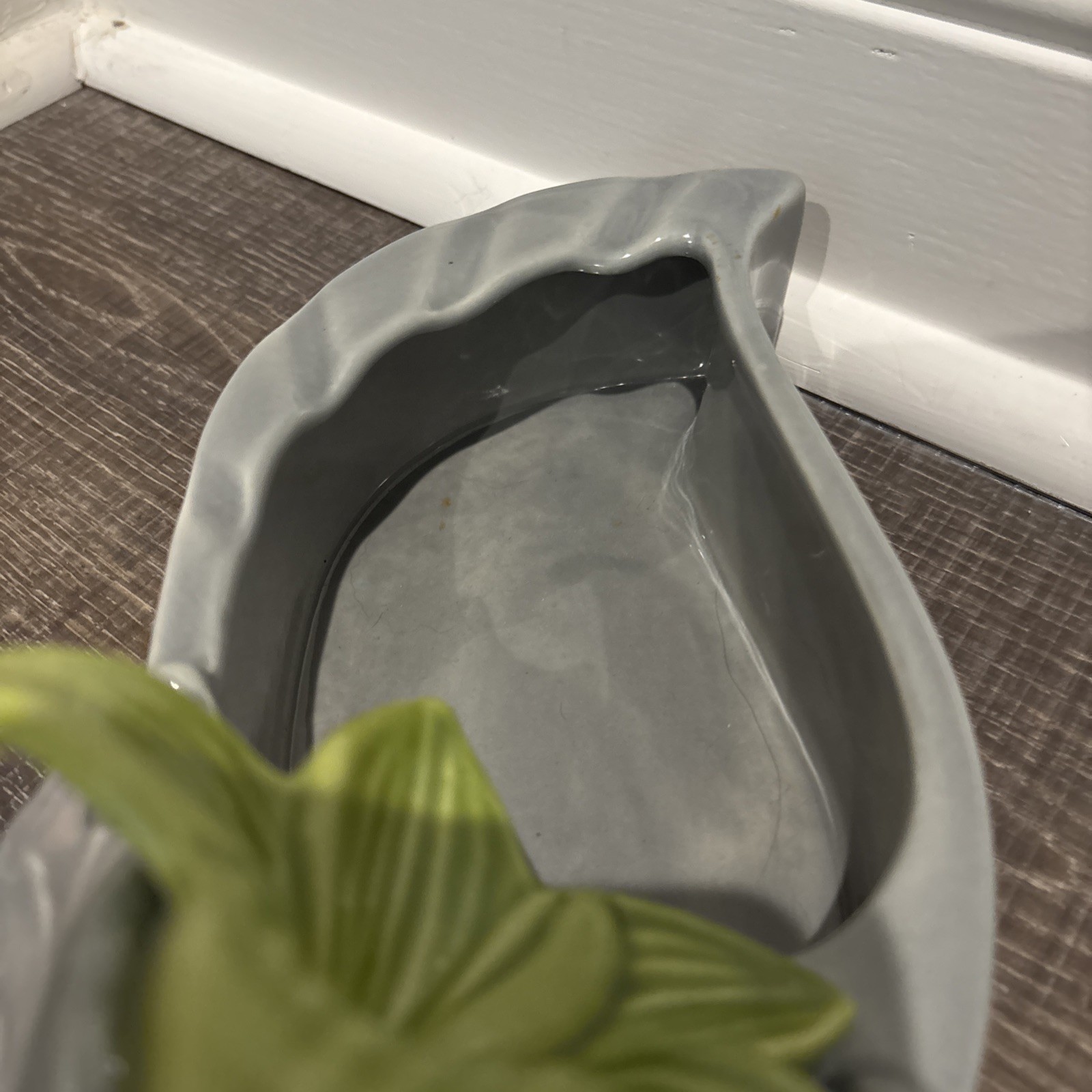 Vintage Mid Century Royal Haeger Pottery Planter Vase~ Gray w/ Green Lily