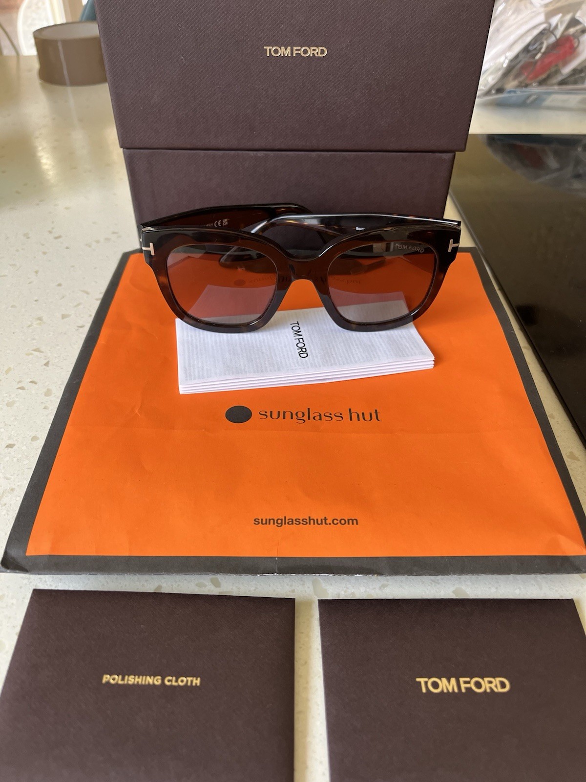 Tom Ford Women's Sunglasses Dark Tortoiseshell Brown Oversized RRP £290 FT0613 image 4