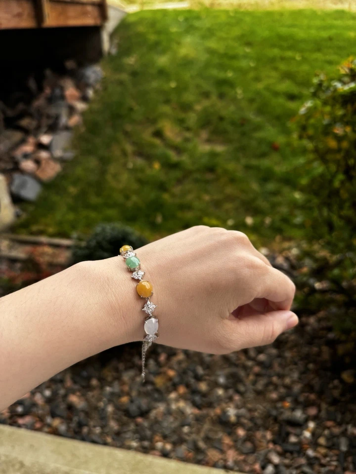 Pulsera multicolor de jadeíta birmana natural | Cada gema está cuidadosamente seleccionada Foto 3 de 4