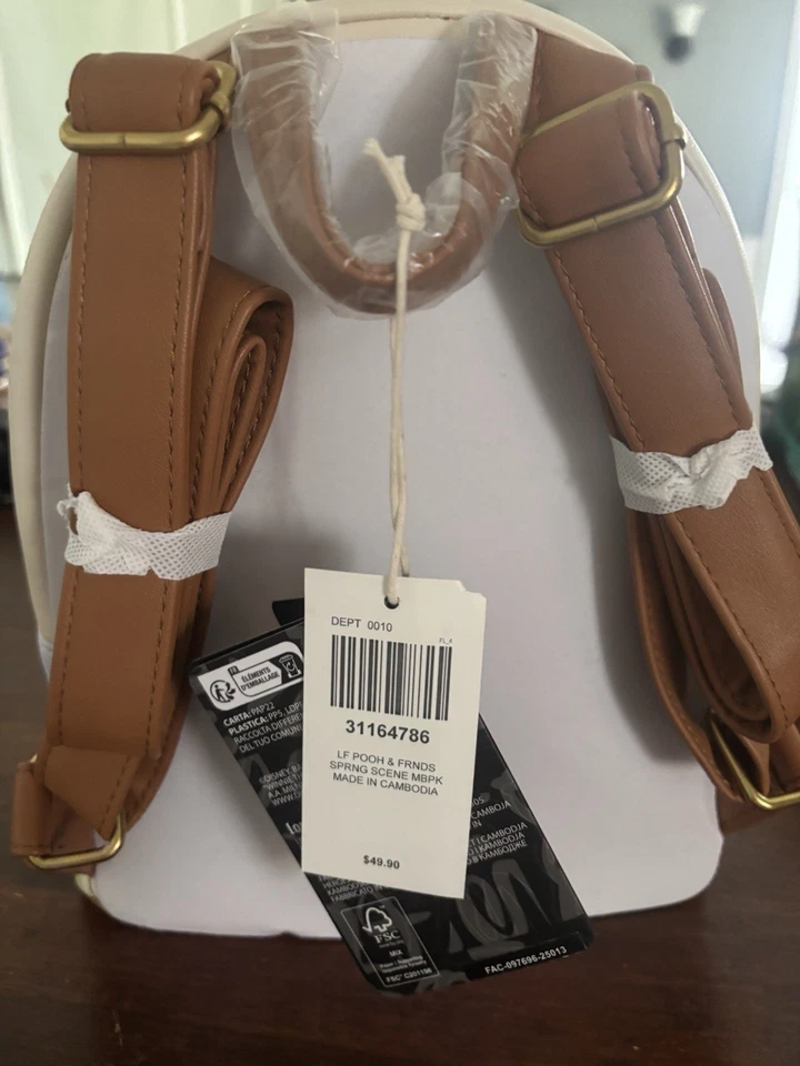 Mochila Winnie The Pooh Soft Tag Loungefly Foto 2 de 3