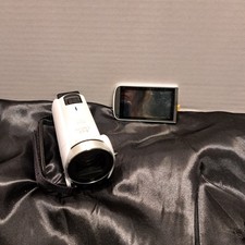 Canon VIXIA HF R800 HD Camcorder 32x Optical Zoom FOR PARTS/REPAIR Broken Screen