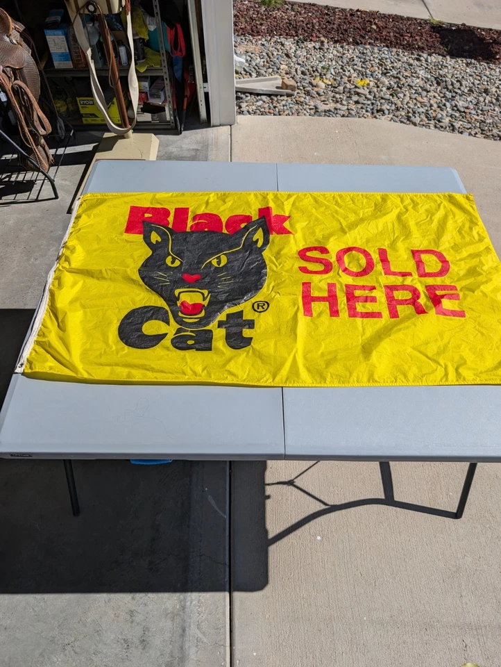 Black Cat Fireworks vendido aquí auténtica bandera publicitaria de distribuidor 5'x3' Foto 2 de 4