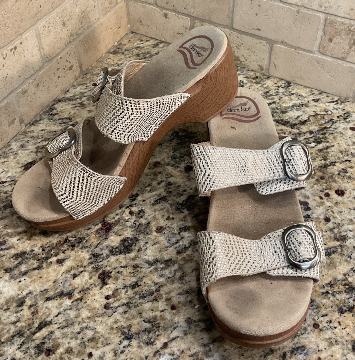 Dansko Sophie Leather Double Strap Slip On Wedge Sandals Womens Sz 38 Gold Beige