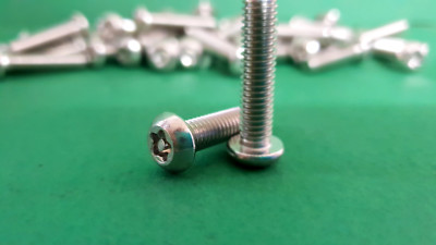 Sicherheitsschrauben ISO 7380 TORX V2A Linsenschrauben mit PIN Edelstahl A2