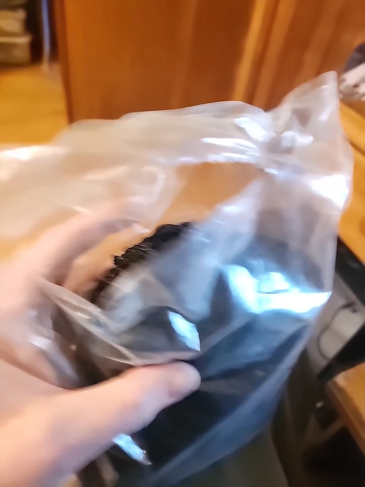 Red de carga de almacenamiento de 3 bolsillos. Highland 95013 nuevo paquete abierto Foto 4 de 4