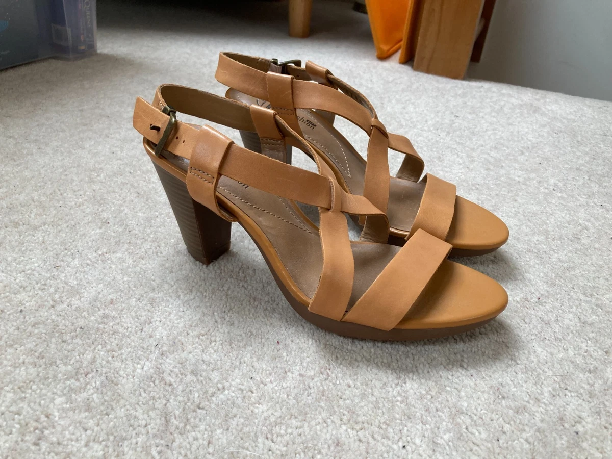 Clarks top heeled sandals