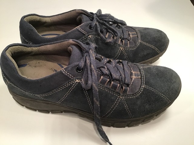 clarks in motion kick walking shoes