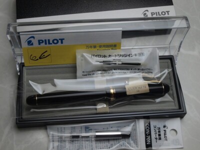 Pilot (NAMIKI) Custom 74 Black with converter (CON 70N) / 14K / Double Broad nib