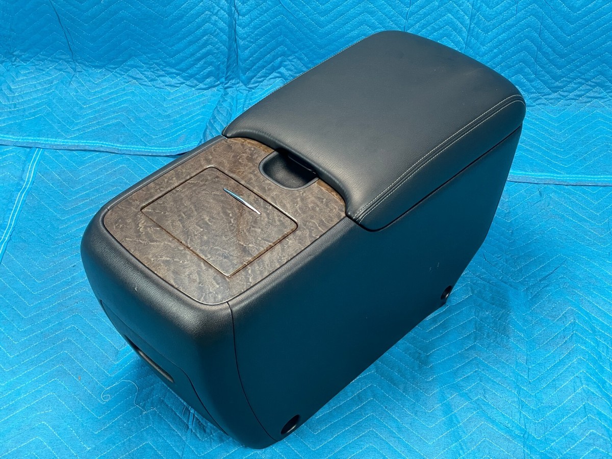 2015-2017 Infiniti QX80 2nd Row Center Console w/Armrest, Cup