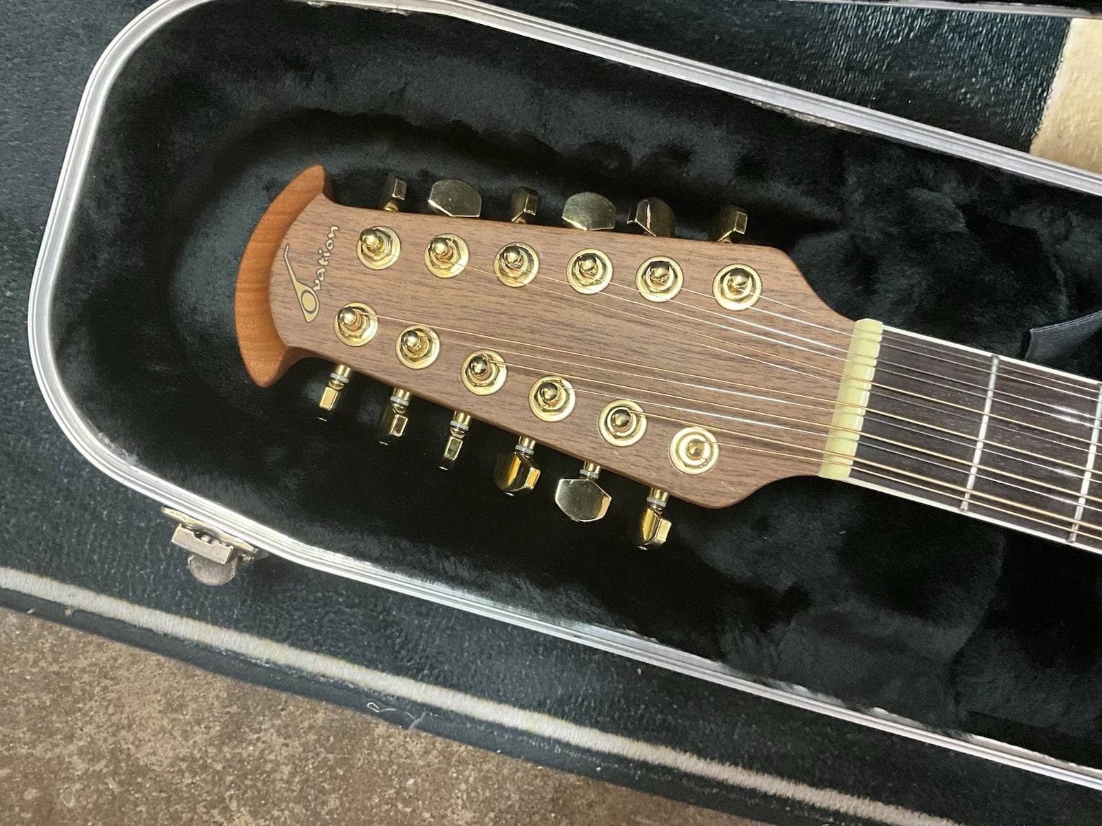 Picture 4 of 24