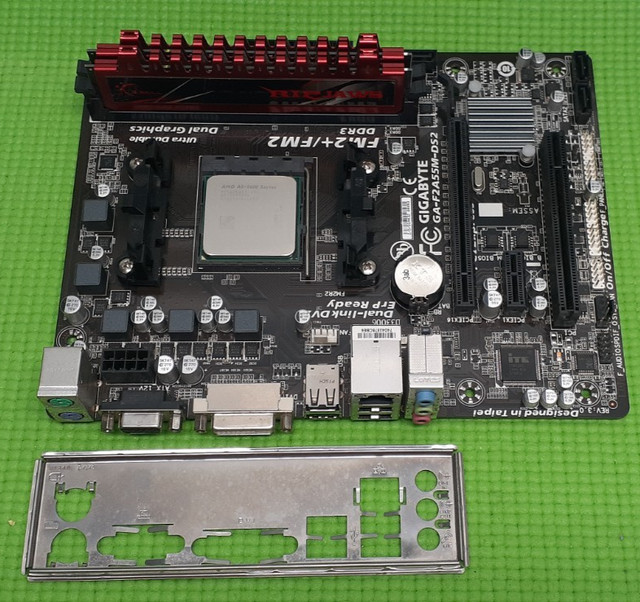 Gigabyte GA-F2A55M-DS2