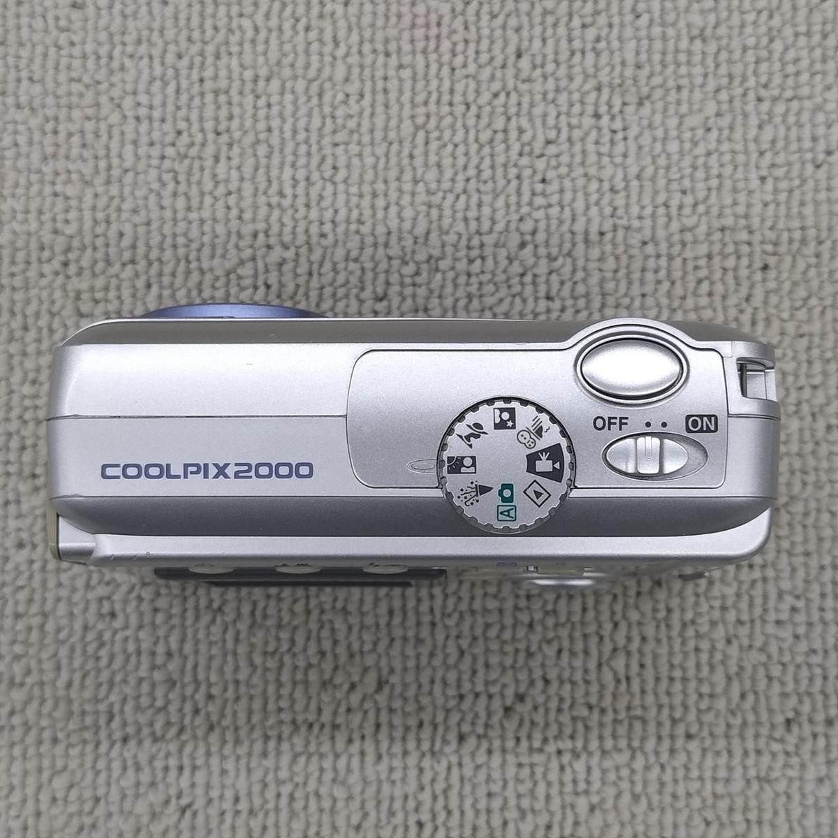 Nikon CoolpixE2000 デジタルカメラ Nikon CoolpixE2000 デジタルカメラ
