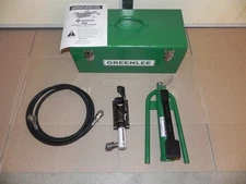 Greenlee 800 Hydraulic cable bender With 1725 foot pump 350 MCM - 1000 MCM, case