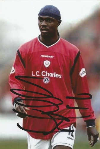 CREWE: EFE SODJE FIRMATO 6x4 ACTION PHOTO+COA - Foto 1 di 1