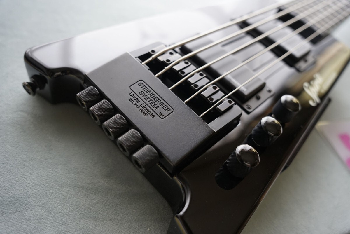 STEINBERGER Spirit XT-25 5-Strings Bass Black Headless Electric