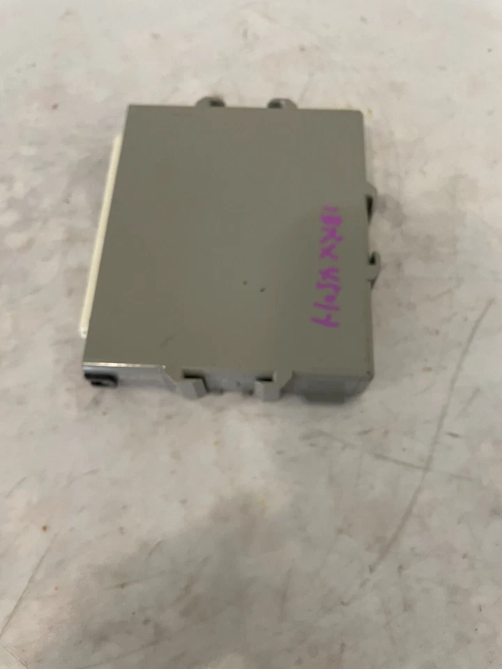 2013 LEXUS RX350 SMART KEY CONTROL MODULE OEM 89990-48300 - Imagem 4 de 4