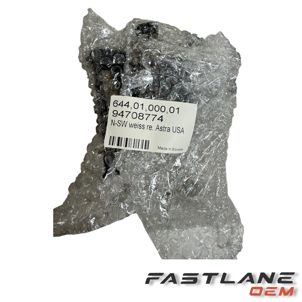 Cadillac SRX 2010-2016 MONTAJE DE FAROS ANTINIEBLA DERECHA NUEVO FABRICANTE DE EQUIPOS ORIGINALES 94708774 Foto 3 de 4