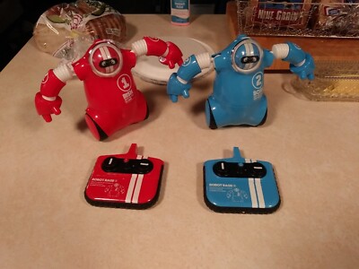 Sharper Image Robo Rage Remote Control Two Player Robot Fighting Set EUC G8