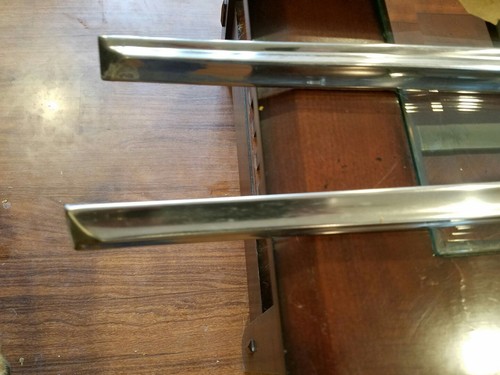 NOS GM 1953 Buick Super 88 Fender Moldings 562776 562777 - Picture 5 of 10